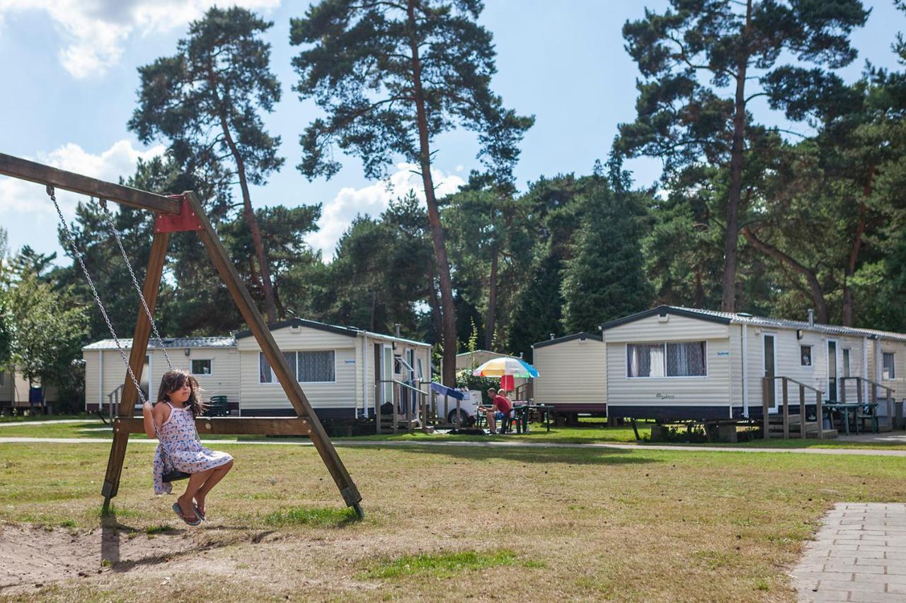 Camping Blauwe Meer Nv Hotell Lommel Eksteriør bilde