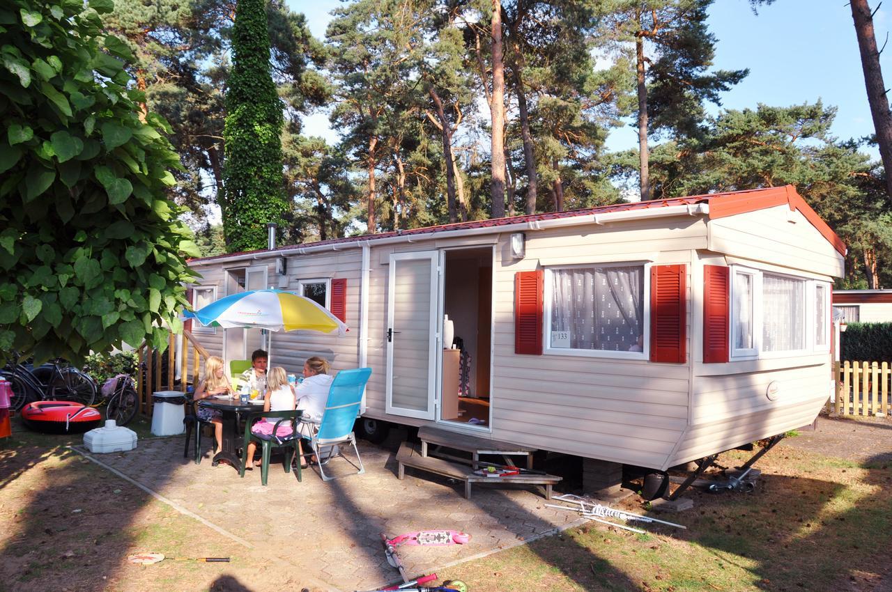 Camping Blauwe Meer Nv Hotell Lommel Eksteriør bilde